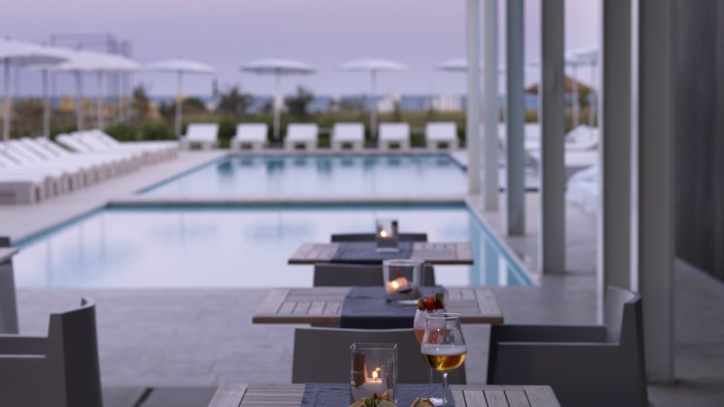 pool bar